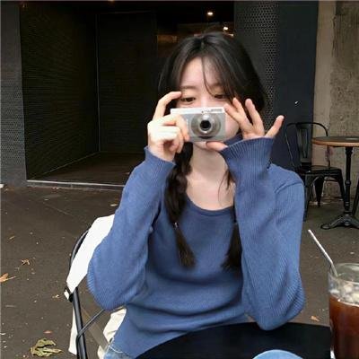 32颗药丸：我姐姐的自杀海报